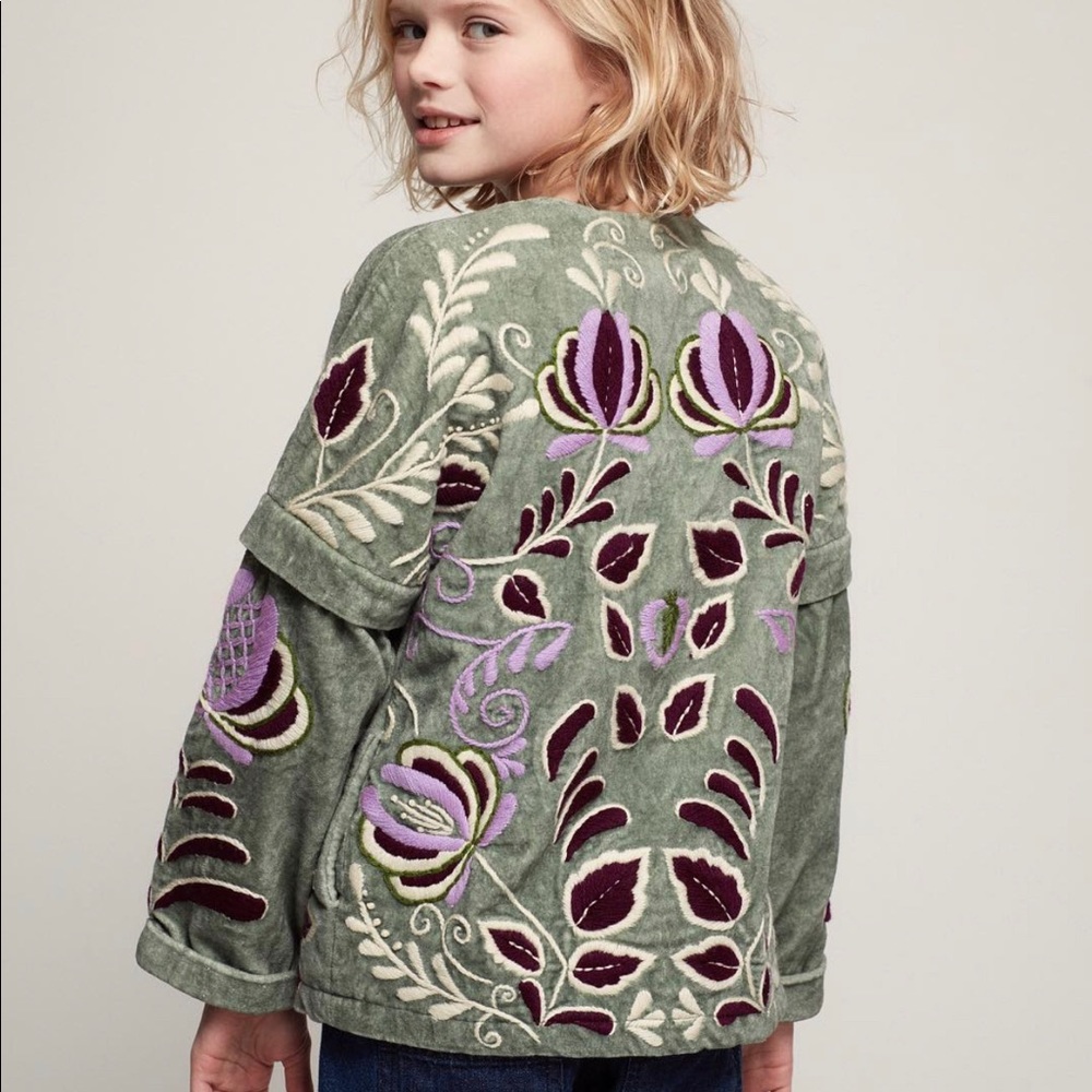 NWOT exquisite Tuchinda embroidered coat